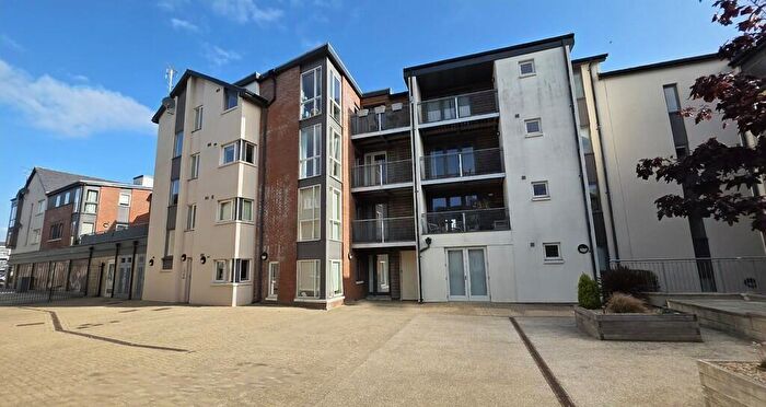 2 Bedroom Apartment To Rent In Burgess Square, Brackley, NN13
