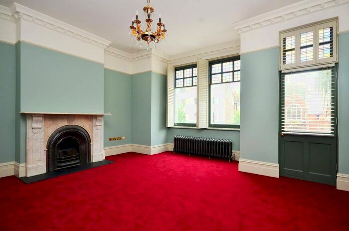 5 Bedroom Property To Rent In Fentiman Road, Vauxhall, London, SW8