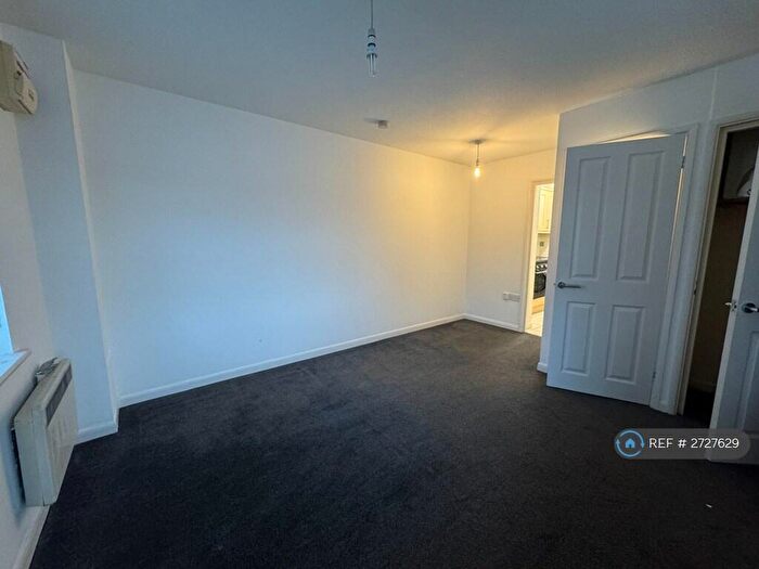 Studio To Rent In Josephs Road, Guildford, GU1