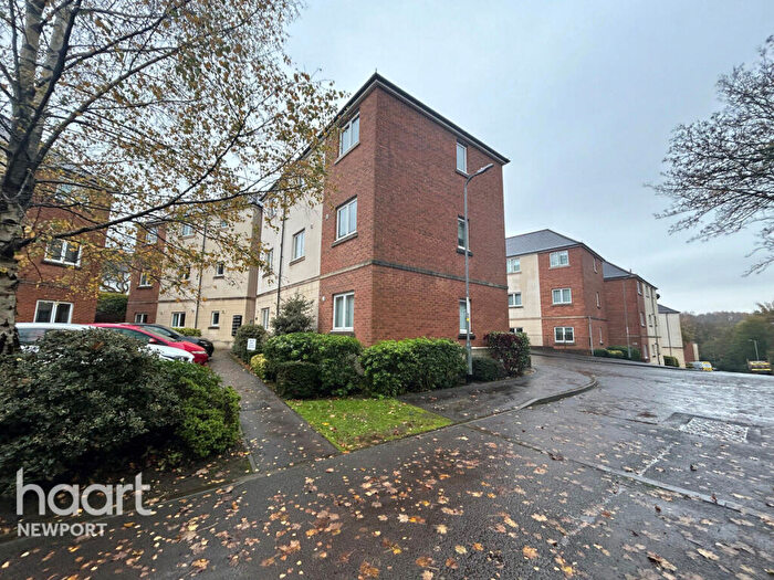 2 Bedroom Apartment For Sale In Golden Mile View, Newport, NP20