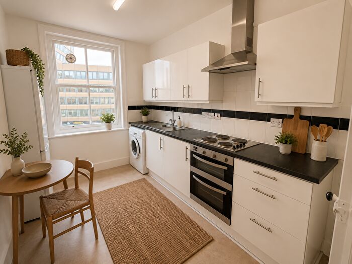2 Bedroom Flat To Rent In High Street, Bromley, BR1