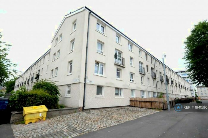 4 Bedroom Maisonette To Rent In Glenfinnan Drive, Glasgow, G20