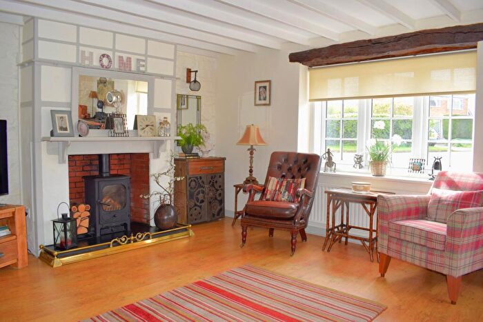 2 Bedroom Cottage For Sale In Station Road, Scawby, DN20