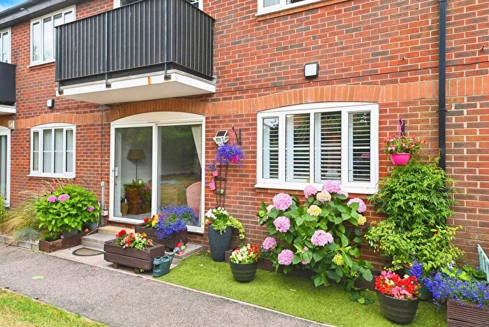 1 Bedroom Flat For Sale In Louise Close, Walton On The Naze, Essex, CO14