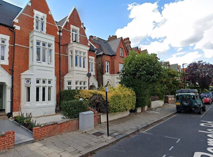 2 Bedroom Apartment To Rent In Romola Road, Herne Hill, London, SE24