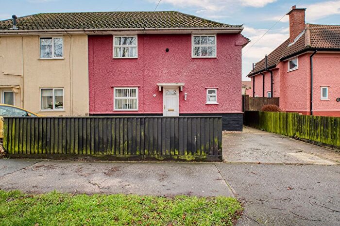 3 Bedroom Semi Detached House For Sale In Minden Road, Lowestoft, NR32