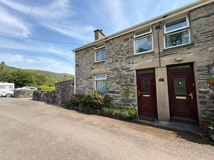2 Bedroom House For Sale In Penmorfa, Porthmadog, LL49