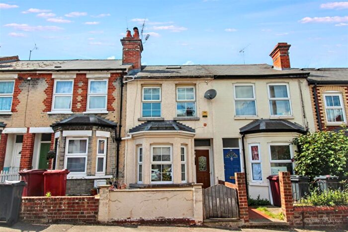 3 Bedroom Terraced House For Sale In Shaftesbury Road, Reading, RG30