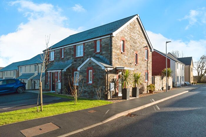 3 Bedroom Semi-Detached House For Sale In Banjo Close, Liskeard, Cornwall, PL14