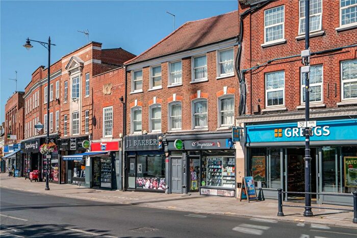 1 Bedroom Flat For Sale In King Street, Twickenham, Middlesex, Uk, TW1