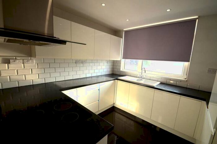 3 Bedroom Maisonette Flat To Rent In Fir Tree Place, TW15