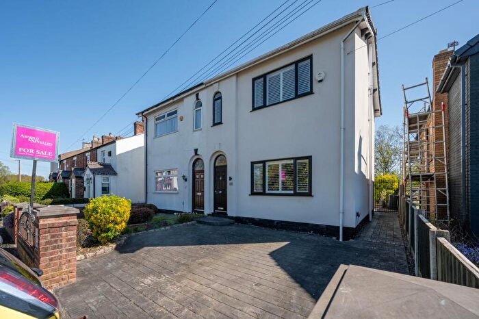 4 Bedroom Semi-Detached House For Sale In Springfield Road, Aughton, L39