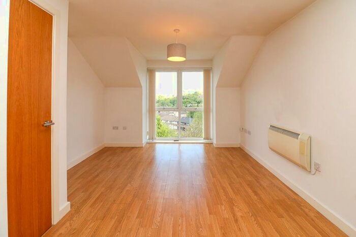1 Bedroom Flat To Rent In Lunar Apartments, Otley Road, BD3