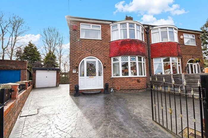 3 Bedroom Semi Detached House For Sale In Boscombe Avenue, Eccles, M30