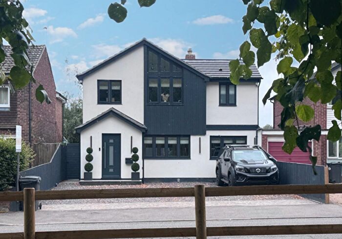 4 Bedroom Detached House For Sale In Grove Road, Newbury, RG14