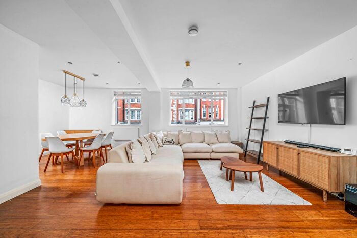 2 Bedroom Flat To Rent In London, W1U