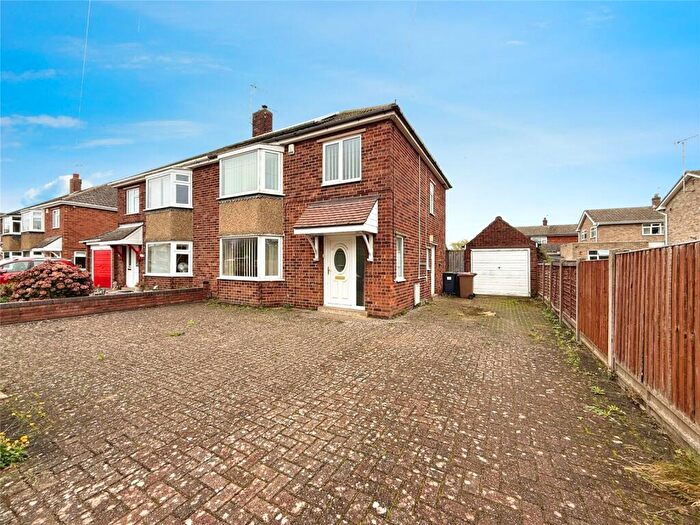 3 Bedroom Semi Detached House For Sale In Ripley Drive, North Hykeham, Lincoln, Lincolnshire, LN6