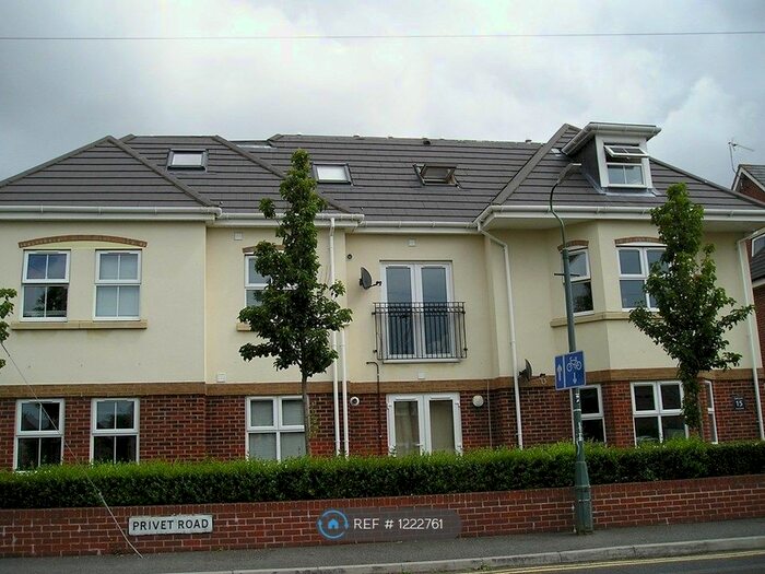 1 Bedroom Flat To Rent In Oak Court, Bournemouth BH9