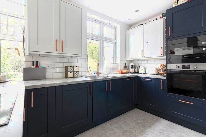 4 Bedroom End Terrace House To Rent In Arundel Drive, Woodford Green, IG8