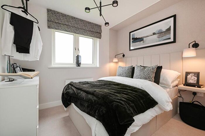 3 Bedroom Terraced House For Sale In Thorpe Close, Bordon, Hampshire, GU35