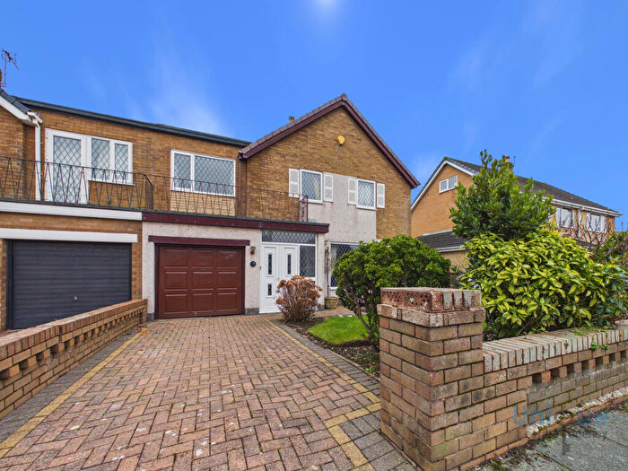 4 Bedroom Semi Detached House For Sale In Waddington Road, Lytham St. Annes, FY8