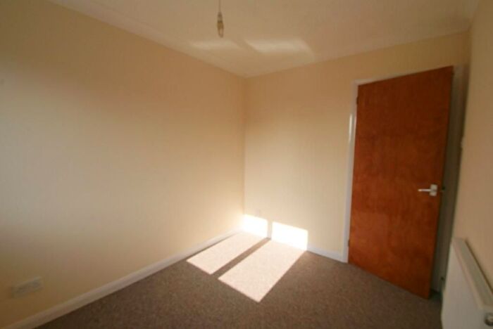 2 Bedroom Flat To Rent In Mill Road, Deal, CT14