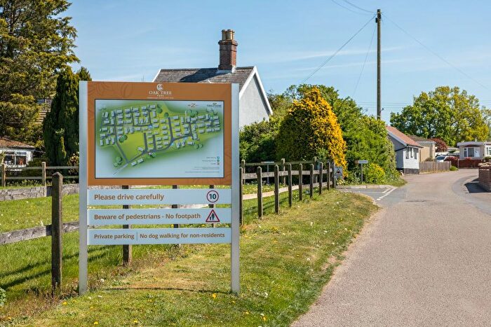 2 Bedroom Park Home For Sale In Oak Tree Park, Attleborough, NR17