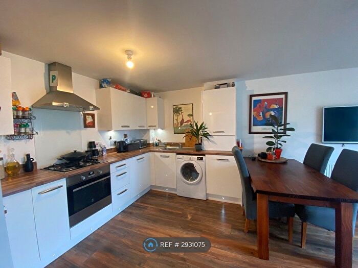 2 Bedroom Flat To Rent In Egan Terrace, Edinburgh, EH16