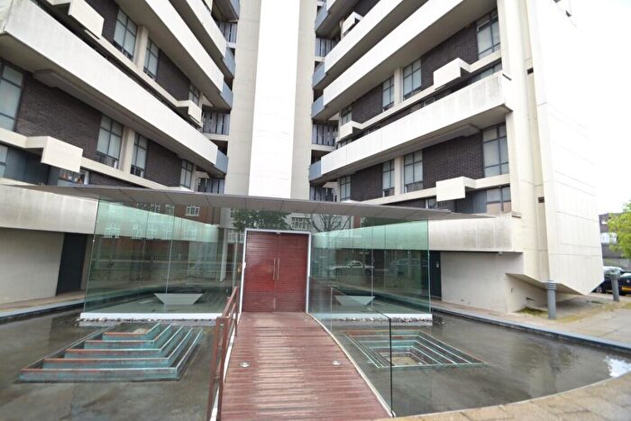 2 Bedroom Duplex For Sale In Claredale Street, London, E2