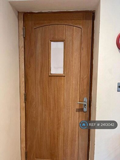 2 Bedroom Semi-Detached House To Rent In Hook Road, Epsom, KT19