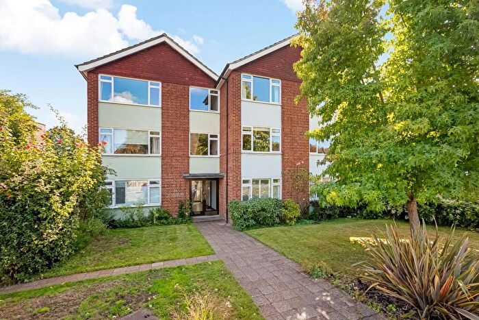 2 Bedroom Flat For Sale In Turney Road, Dulwich, London, SE21