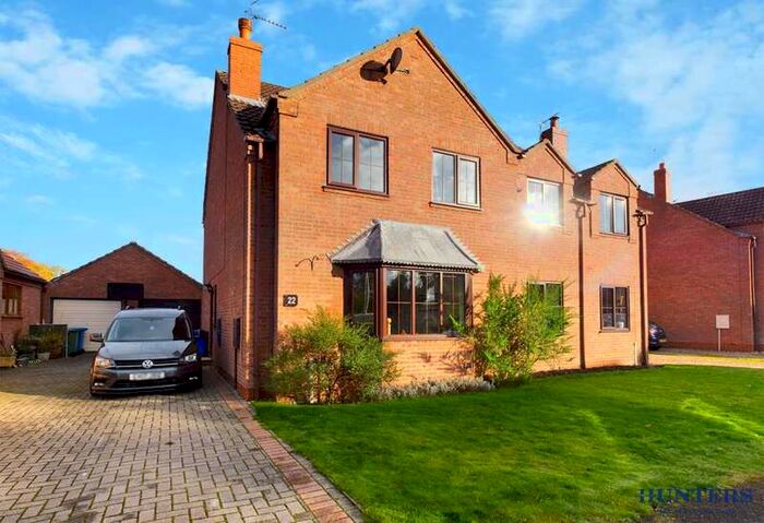 3 Bedroom Semi-Detached House For Sale In Coach House Garth, Barmby Moor, York, YO42