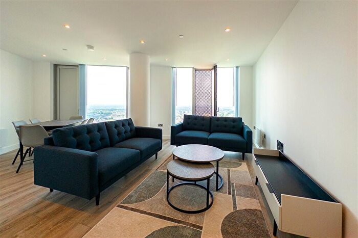 3 Bedroom Apartment To Rent In Thr, M15