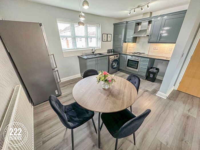 2 Bedroom Flat To Rent In Chapelside Close, Great Sankey, Warrington, WA5