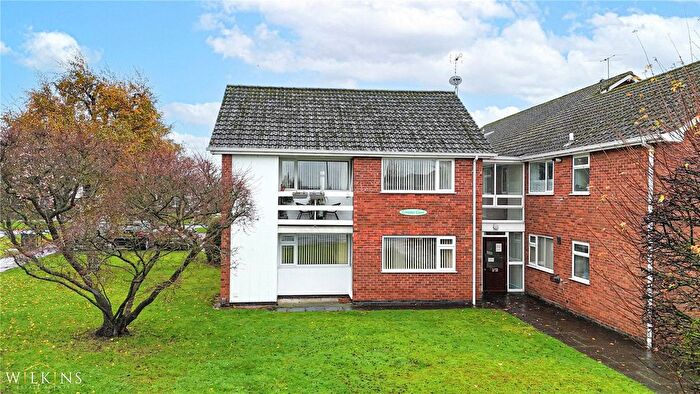 2 Bedroom Flat To Rent In Coniston Way, Nuneaton, Warwickshire, CV11