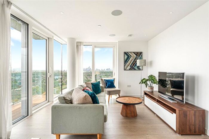 3 Bedroom Apartment For Sale In Skylark Point, Newnton Close, Woodberry Down, London, N4