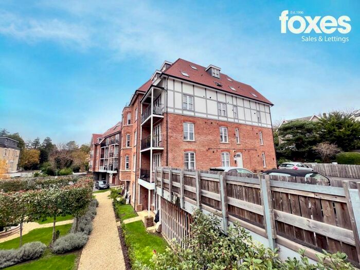 1 Bedroom Flat To Rent In Exton Gardens, Knyveton Road, Bournemouth, BH1
