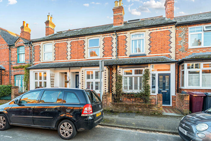 3 Bedroom Terraced House For Sale In Kings Road, Caversham, Reading, Berkshire, RG4