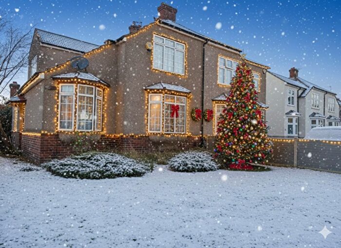 4 Bedroom Semi-Detached House For Sale In Woolwich Road, Bexleyheath, Kent, DA7