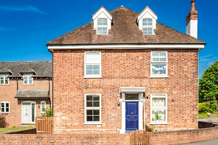 1 Bedroom Apartment To Rent In A Sloane Close, Goring On Thames, RG8