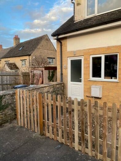 2 Bedroom Semi-Detached House To Rent In School Road, OX7