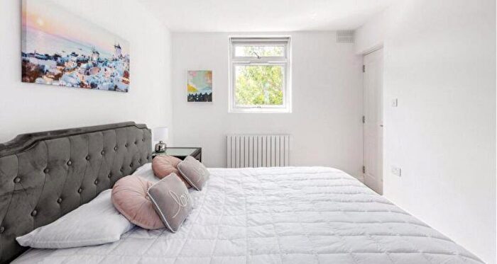 3 Bedroom Terraced House For Sale In Kirkton Road, London, N15