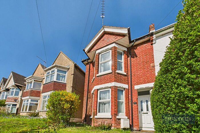 4 Bedroom Property To Rent In Broadlands Road, Southampton, SO17