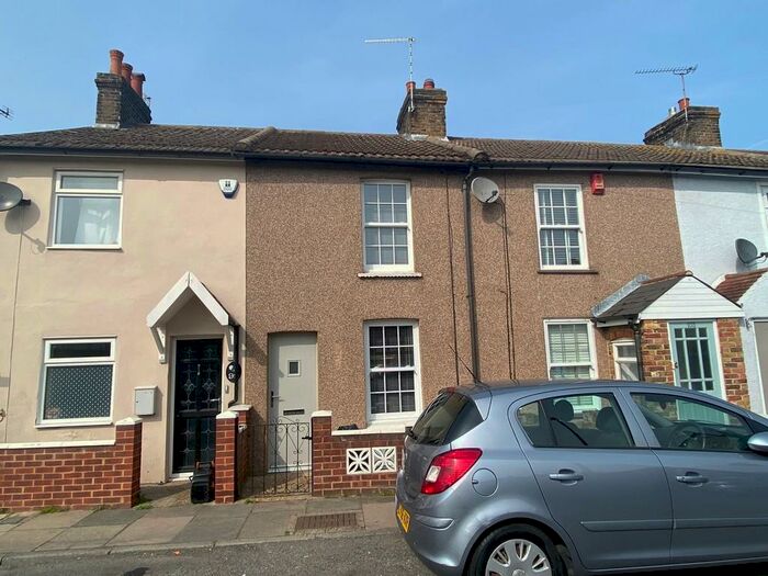 2 Bedroom Cottage To Rent In Lower Higham Road, Gravesend, DA12
