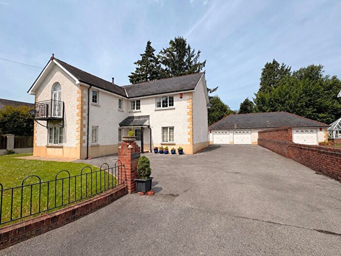 4 Bedroom Detached House For Sale In Nantgaredig, Carmarthen, SA32