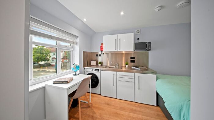 Studio To Rent In Long Drive, Acton, W3