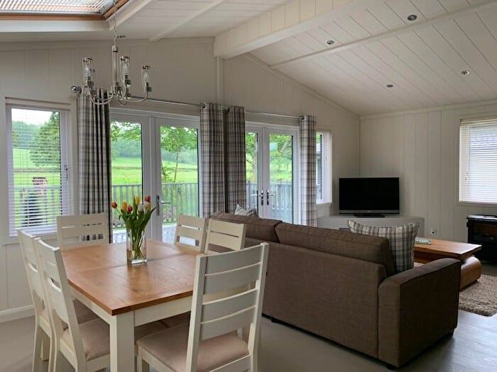 2 Bedroom Chalet For Sale In Westfield Lane, Hastings, TN35