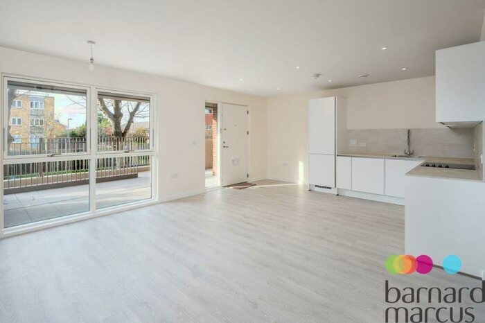 2 Bedroom Apartment To Rent In Harrow View East, London, HA1