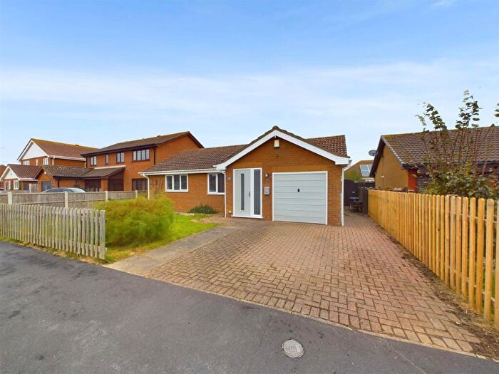 2 Bedroom Detached Bungalow For Sale In Walkington Way, Sandilands, Mablethorpe, LN12