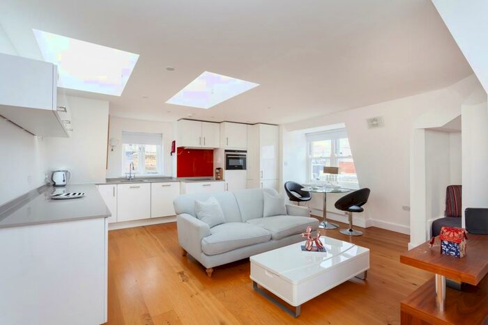 2 Bedroom Flat To Rent In Parkway, NW1